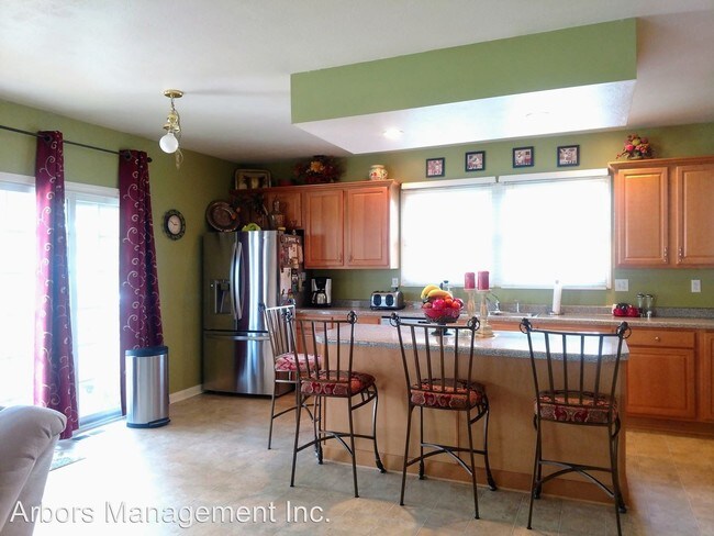 Building Photo - 3 br, 2.5 bath House - 317 Hickory Nut Drive