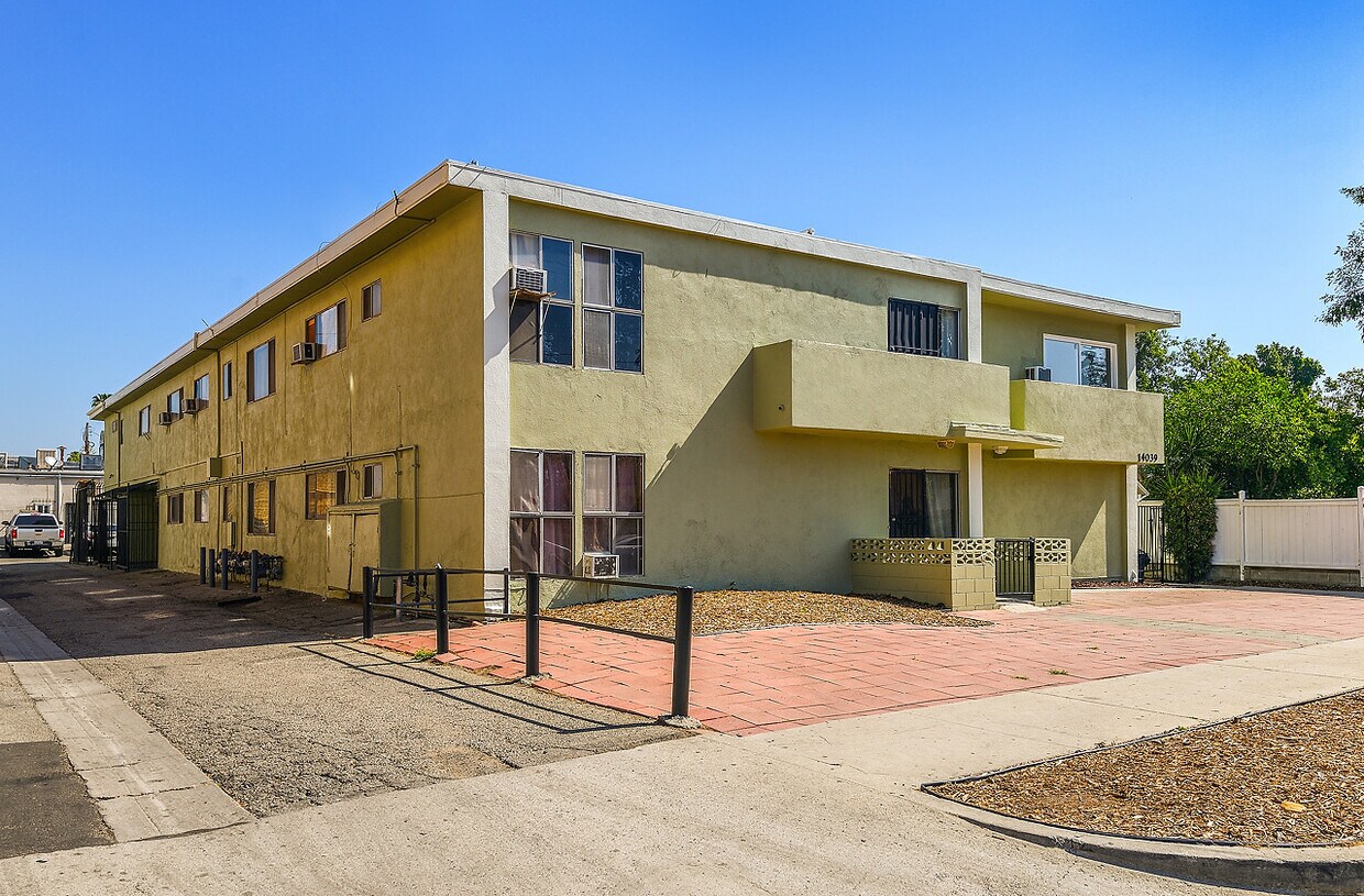 Foto del edificio - 14039 Archwood St