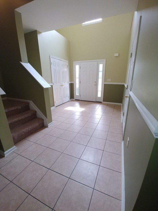 Building Photo - 3 br, 2.5 bath House - 493 MARION ROAD