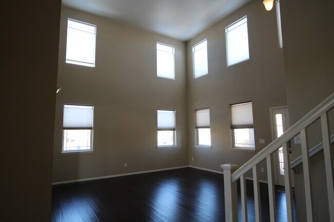 Foto del edificio - 1000 Stanley Ct