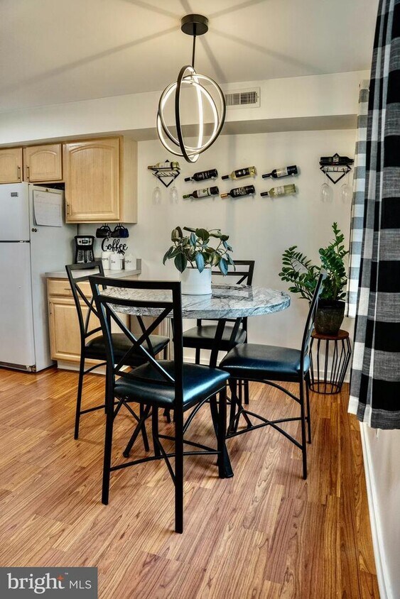 1806 Roberts Way, Voorhees Township, NJ 08043 Room for Rent in