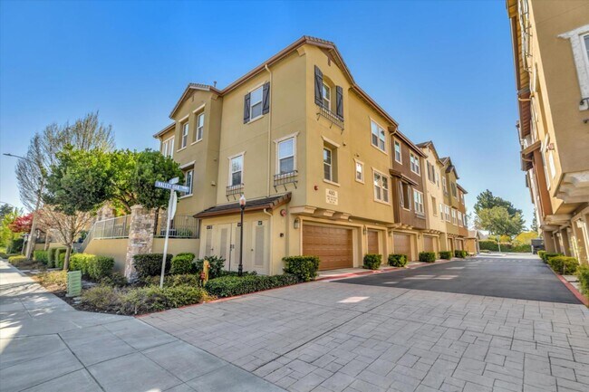 Foto del edificio - 484 Valley Oak Terrace