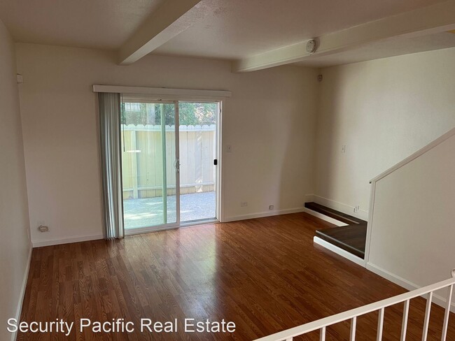 Building Photo - 2 br, 1 bath House - 132 Rainbow Ct.