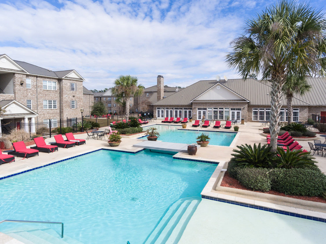 The Grove at Mobile - Student Apartments - 175 Stadium Dr Mobile, AL ...