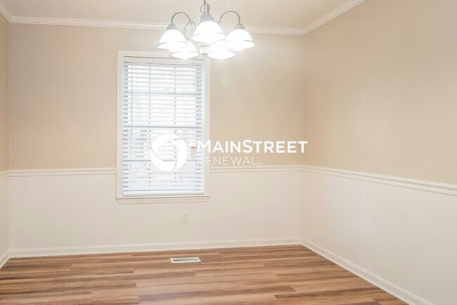 Foto del edificio - 5 Bedroom Pet-Friendly Home in Birmingham, AL with Main Street Renewal