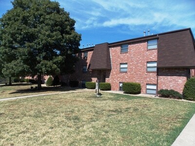 Primary Photo - 2850-2862 S Rogers Ave