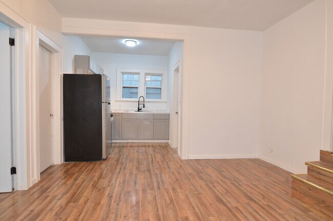 Foto del edificio - 12 Lake St