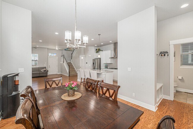 Foto del edificio - Gorgeous 4 bed 3.5 bath Home Available in ...