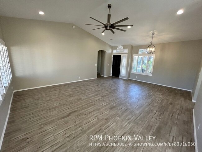 Building Photo - 2 bed / 2 bath Peoria - 40+ Community w/ C...