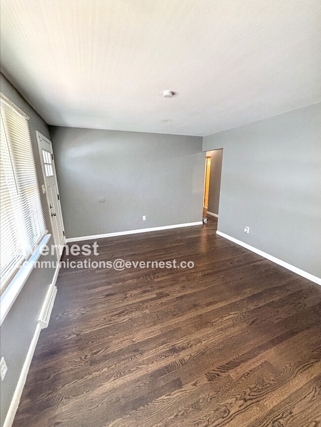 Foto del edificio - 1142 Maple Ave