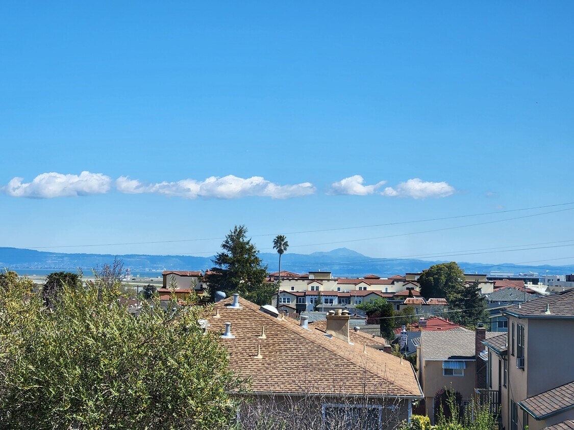 184 Poplar Ave Unit None, Millbrae, CA 94030 Condo for Rent in