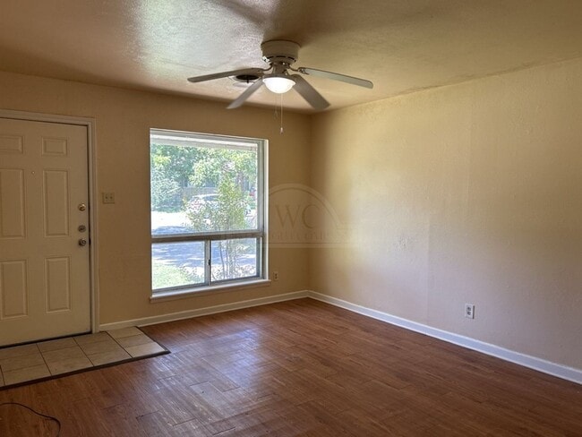 Building Photo - 1303 West Ln