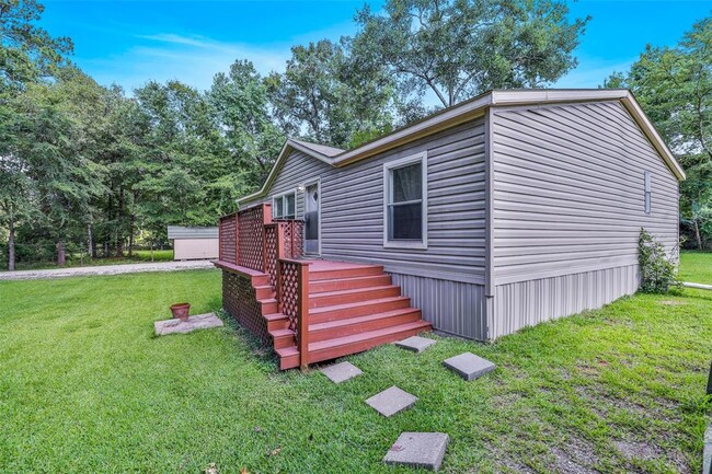 Building Photo - 9081 White Oak Dr