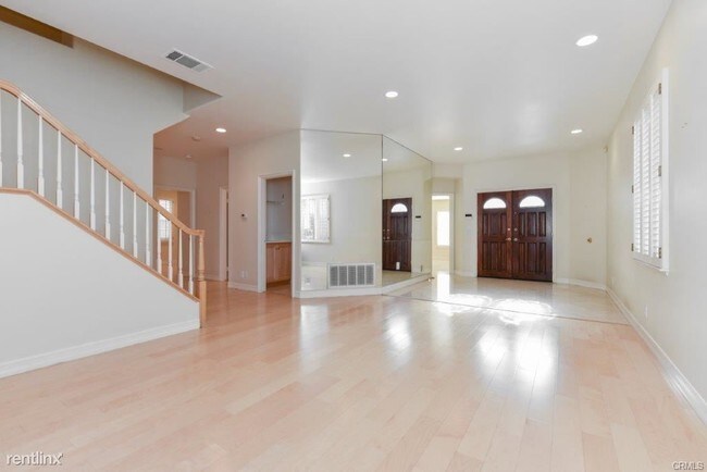 Building Photo - 6 br, 4 bath House - 5 Blessing