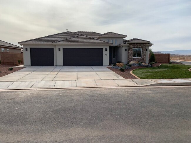 Building Photo - Beautiful 3-BR Home in Washington Fields