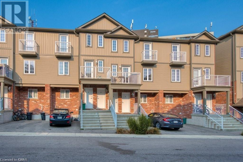 55 Mooregate Crescent, Kitchener, ON N2M 2E9 House for Rent in