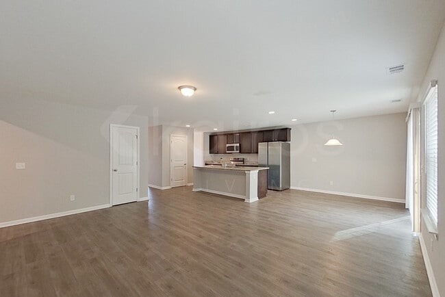 Foto del edificio - 112 Bluff Rd