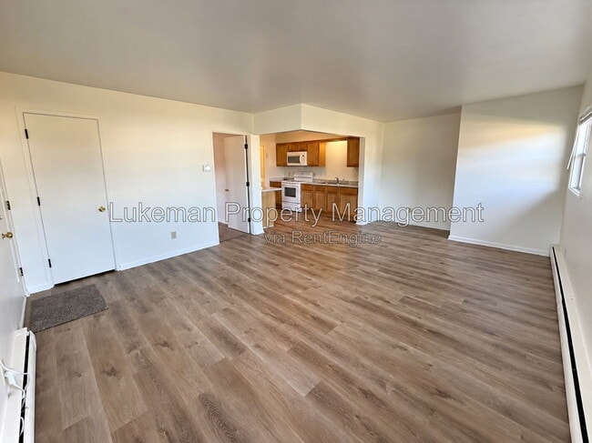 Building Photo - 1524 Henson Ave