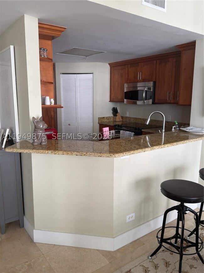 Building Photo - 701 Brickell Key Dr