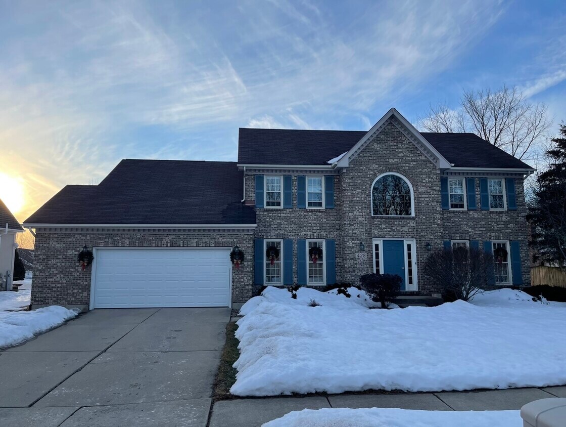 Primary Photo - 428 Millcreek Ln