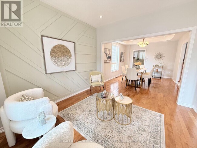 Photo du bâtiment - 18 The Queensway