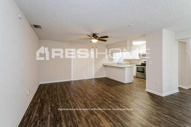 Building Photo - HOME FOR RENT!!