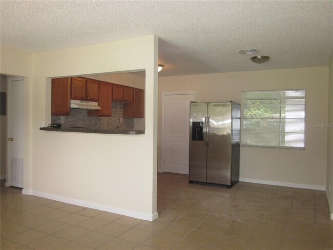 Foto del edificio - 4706 E Sligh Ave