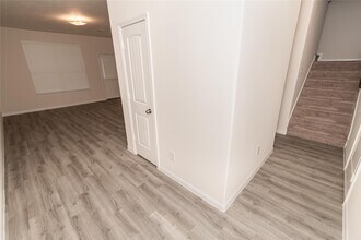 Building Photo - 6247 Brenwood Cir