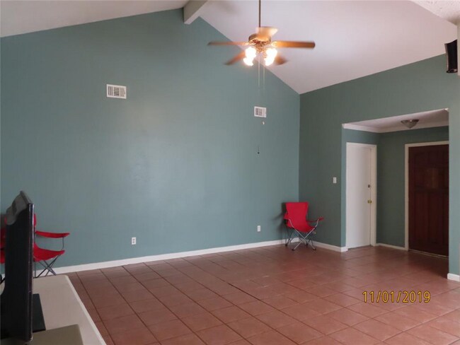 Foto del edificio - 1411 Warwick Walk Ln