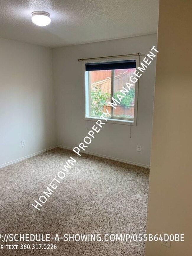 Building Photo - 4 Bedroom Rambler - Available NOW!