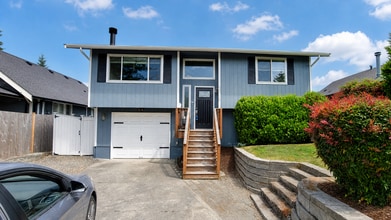 Building Photo - 5715 N 46th St