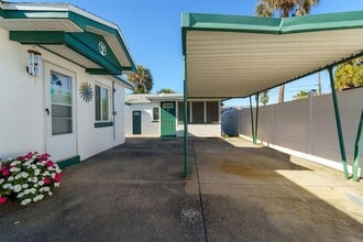 Building Photo - 553 72nd Ave