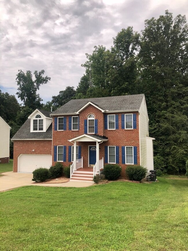 Foto del edificio - 6812 Beulah Oaks Ln