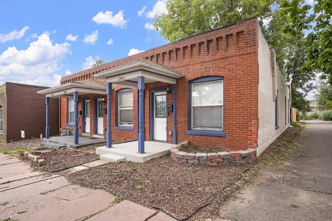 Building Photo - Historic 1 Bedroom in Highlands with Garage