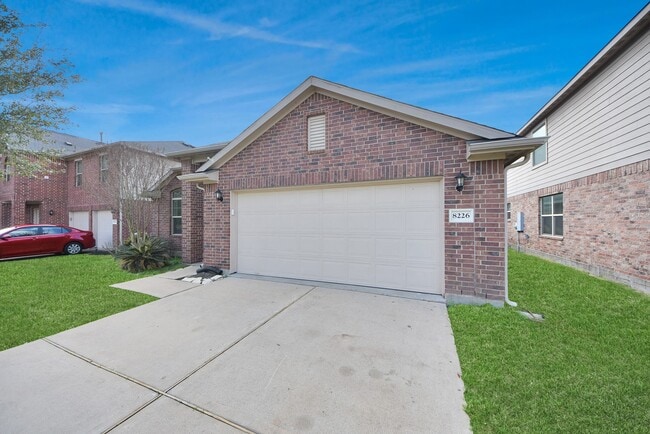 Foto del edificio - 8226 Silent Deep Dr