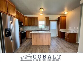 Building Photo - 3746 Saddle Horn Trail