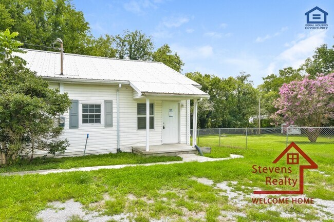 Building Photo - 109 Cassetty Ln