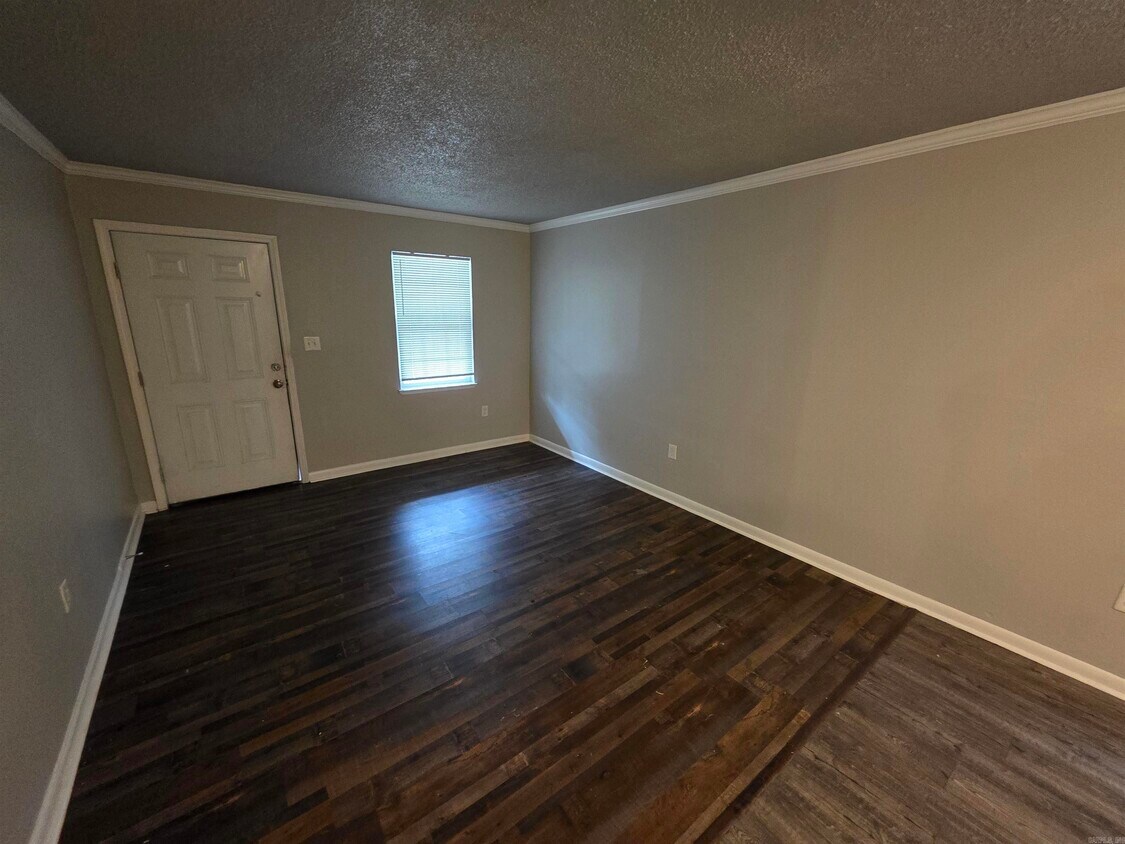 Foto principal - 305 S Border St