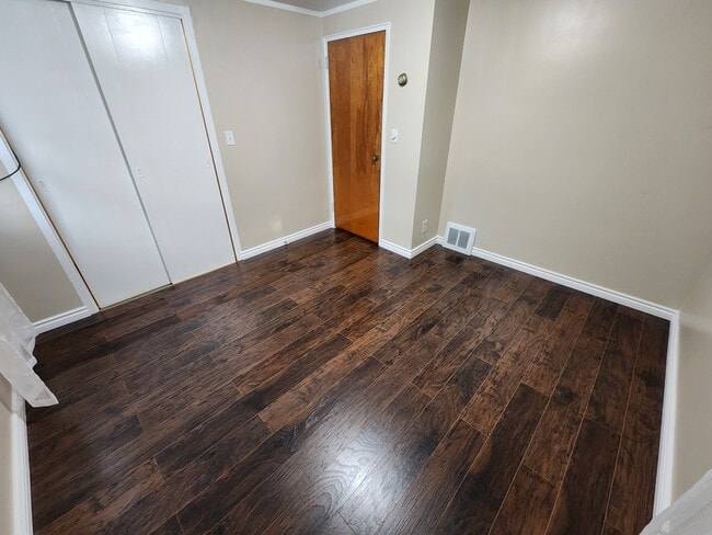 Building Photo - 49 Howard Ave