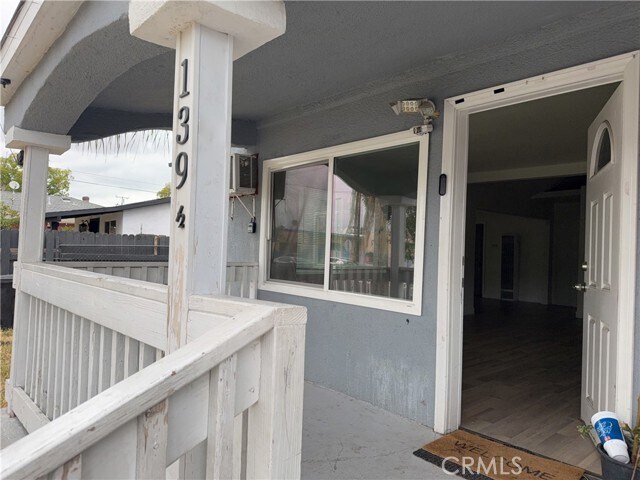 Foto del edificio - 139 N Palm Ave