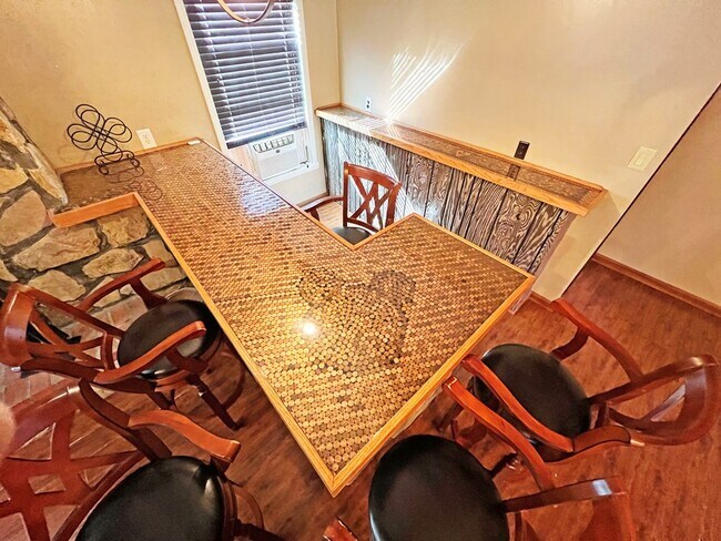 Foto del edificio - 1102 W Brown St