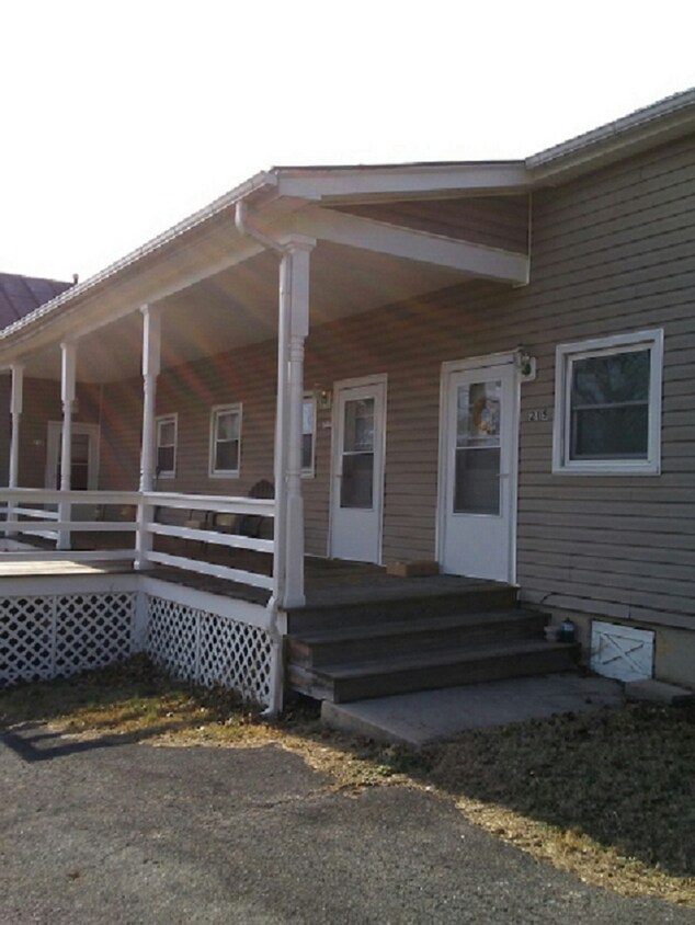 Foto principal - Two bedroom one bath close to law school