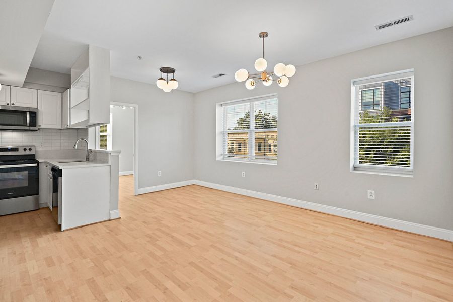 Primary Photo - Enticing Two Bedroom in Edgewood! - Water ...