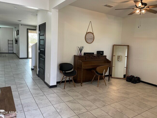 Foto del edificio - 37200 Big Bend Rd