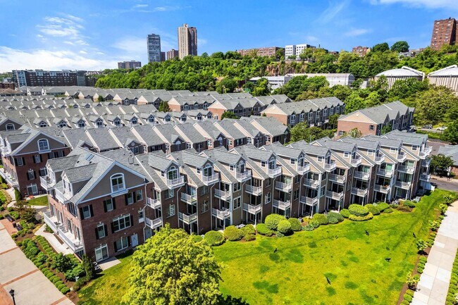 Building Photo - 500 Fulton Ct