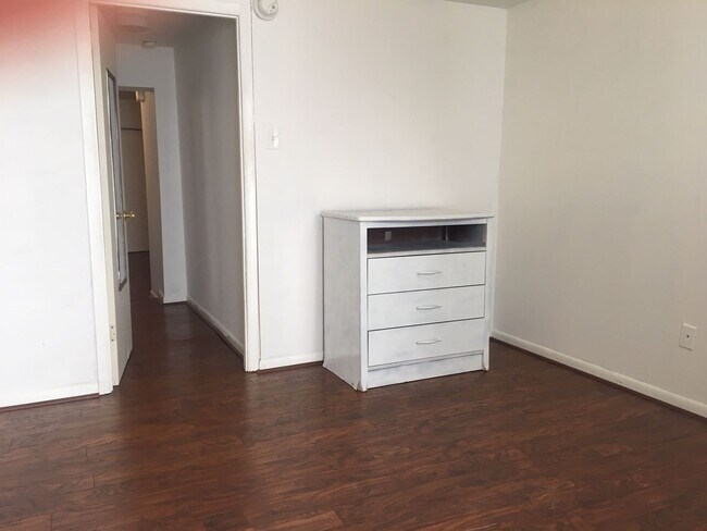 Foto del edificio - 506 S Juniper St