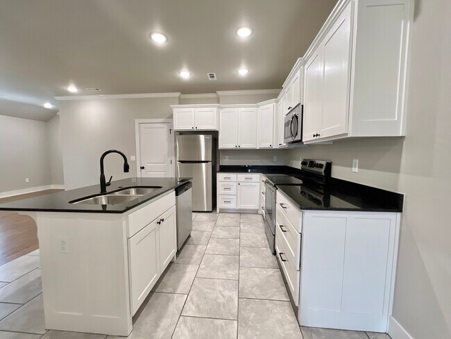 Building Photo - Bradford Drive Duplexes