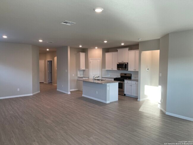 Building Photo - 31682 Acacia Vis