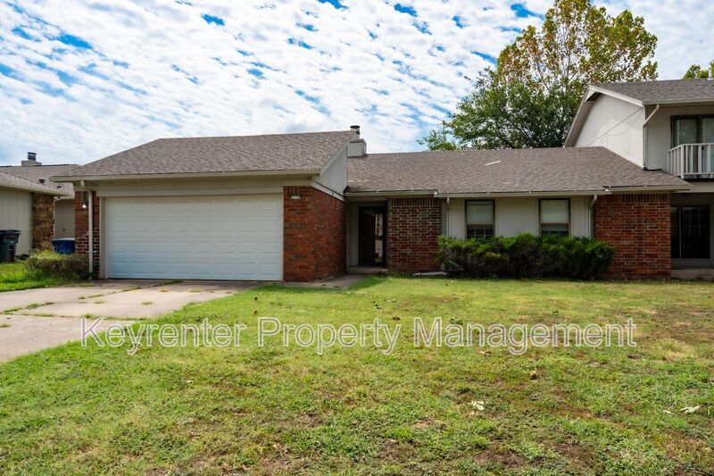 Foto principal - 7130 S Darlington Ave