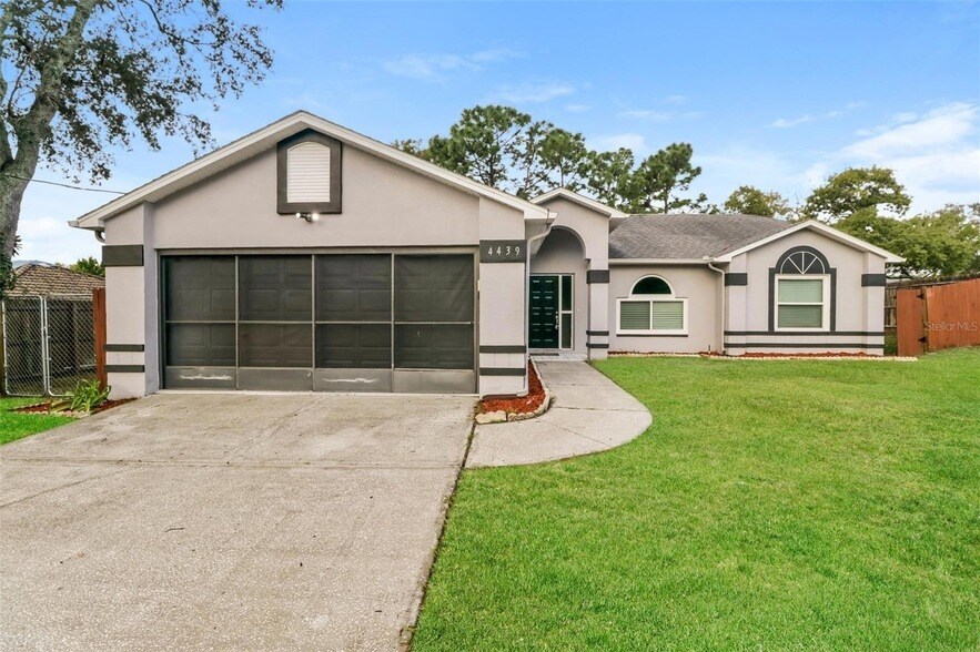 Primary Photo - 4439 Gondolier Rd